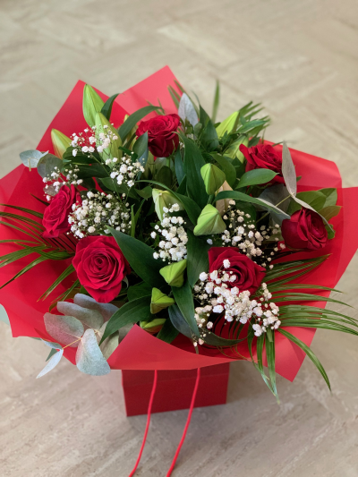 Rose And Lily Bouquet - Bouquet Of Red Roses And White Oriental Lilies

Other Colours Are Available