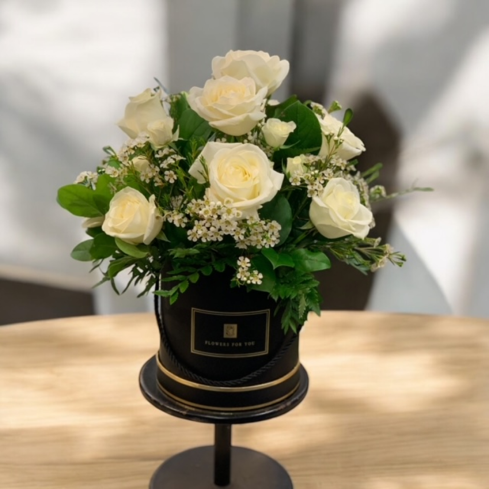 Elegant White Rose Hat Box